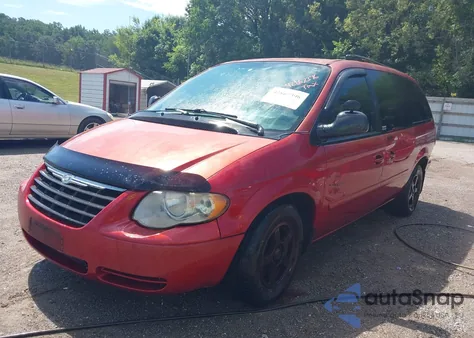 2005 Chrysler Town & Country Lx z USA, uszkodzony, nr VIN 2C4GP44R45R180543